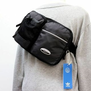 adidas - (新品)  adidas　ボディバッグ　 　　