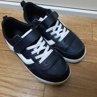 ヴァンズ(VANS)のるんるん様。VANS　スニーカー(スニーカー)