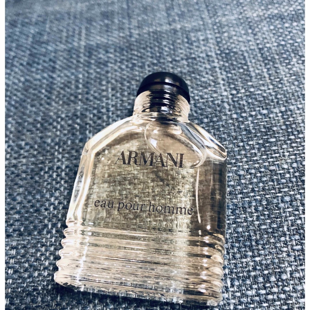 Armani(アルマーニ)の人気　ミニ　メンズ香水　アルマーニ　プールオム　オーデトワレ　5ml コスメ/美容の香水(香水(男性用))の商品写真