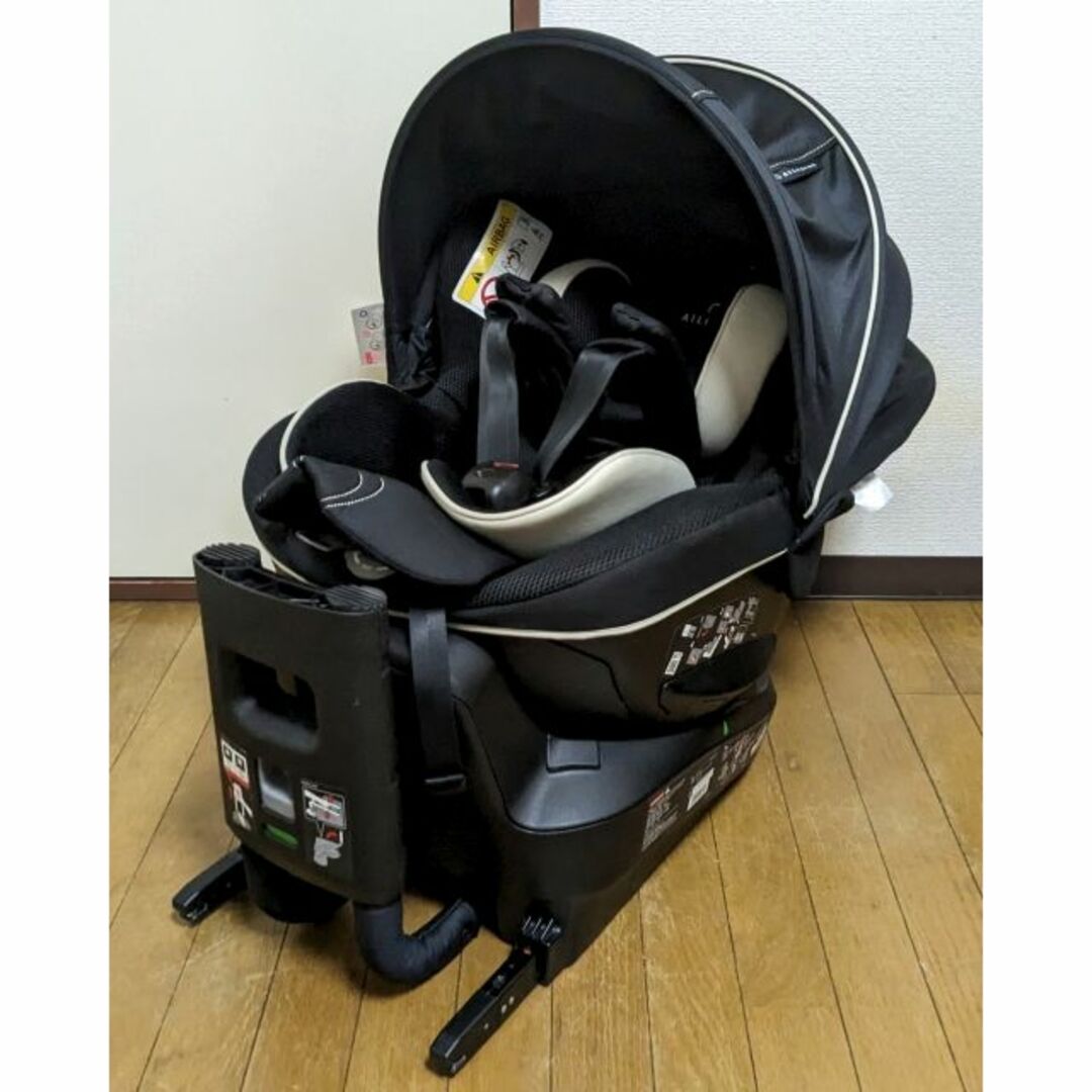 CAR MATE(カーメイト)の付属品完備 エールベベ クルット 5I グランス ISOFIX チャイルドシート キッズ/ベビー/マタニティの外出/移動用品(自動車用チャイルドシート本体)の商品写真