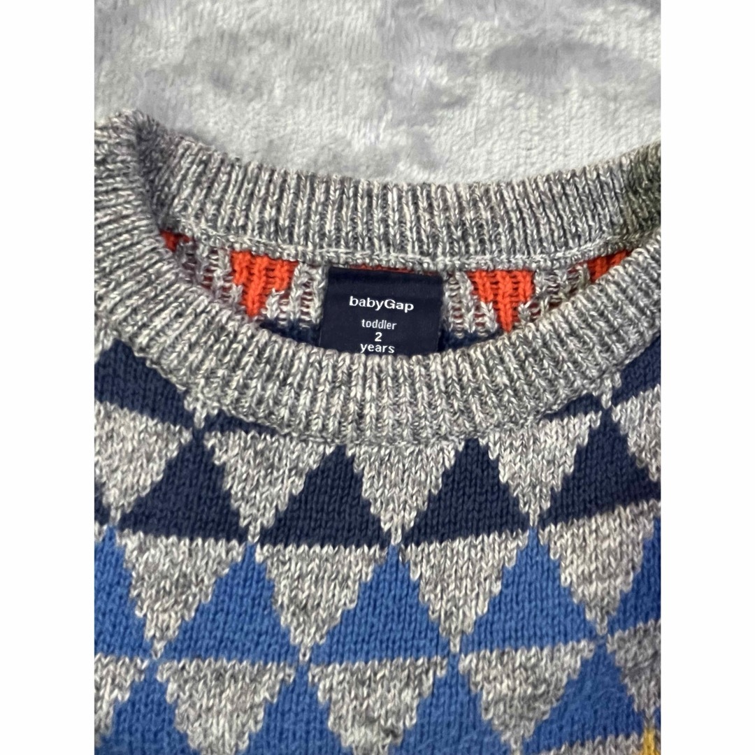 babyGAP(ベビーギャップ)のベビーギャップ　95 ニット　幾何学　三角 キッズ/ベビー/マタニティのキッズ服男の子用(90cm~)(ニット)の商品写真