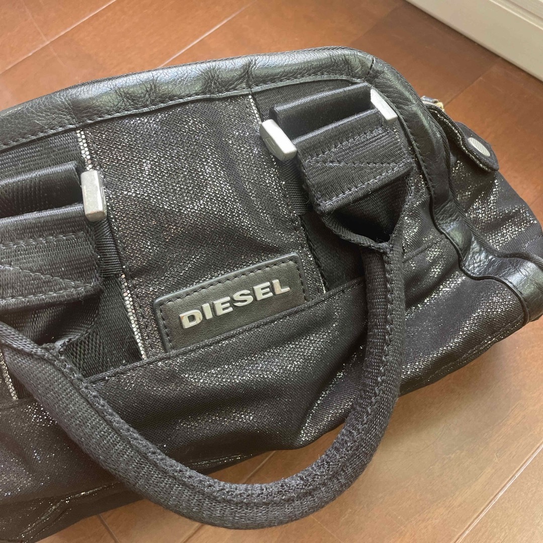 DIESEL(ディーゼル)のディーゼル　　バッグ　ハンドバッグ レディースのバッグ(ハンドバッグ)の商品写真