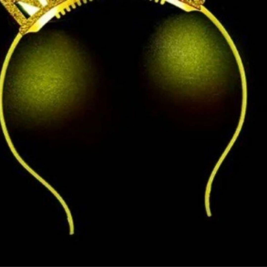 光るカチューシャ　2024 新年　カチューシャ　王冠　銀　黄色　シルバー エンタメ/ホビーのコスプレ(アクセサリー)の商品写真