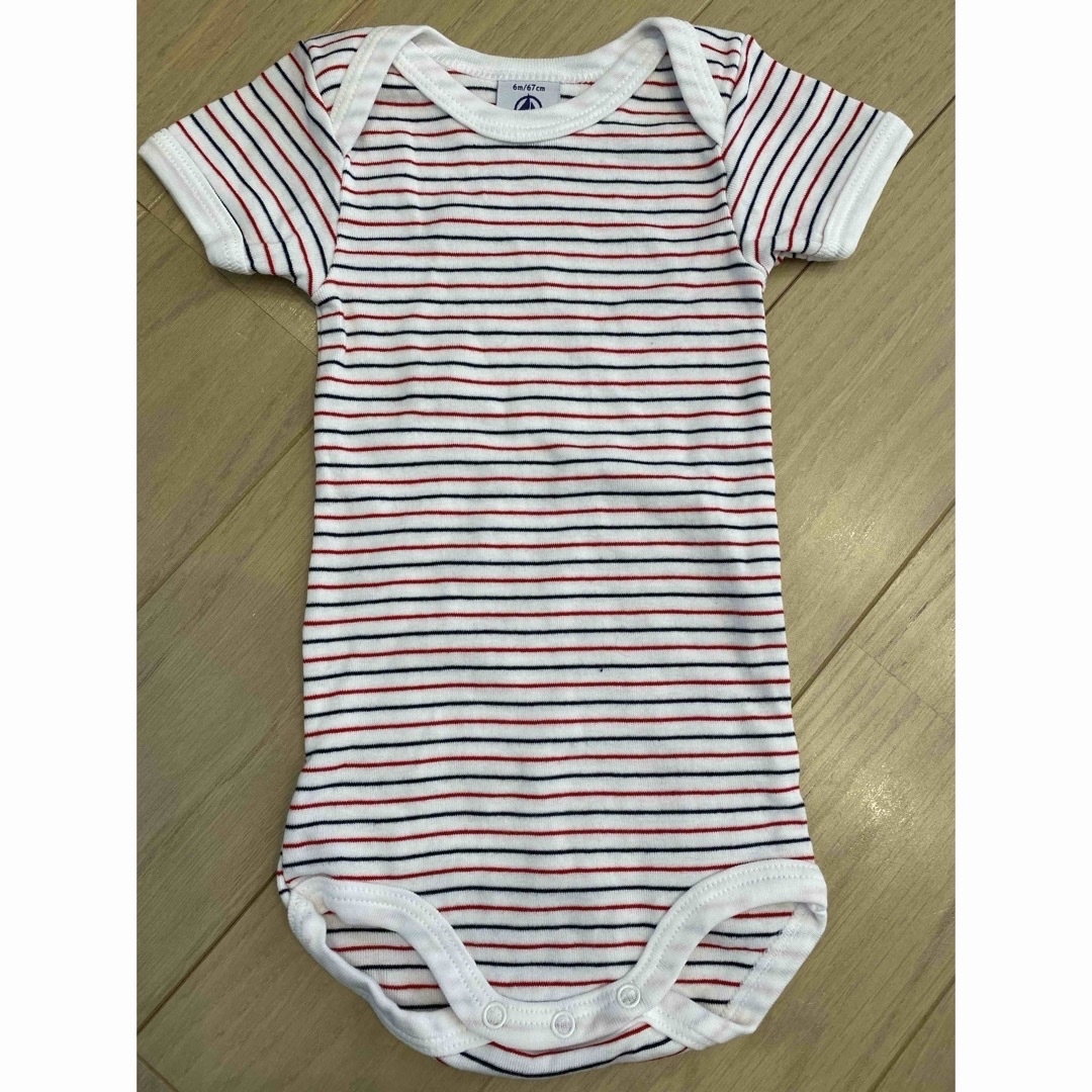 PETIT BATEAU(プチバトー)のプチバトー　半袖　ロンパース  6m/67㎝ キッズ/ベビー/マタニティのベビー服(~85cm)(ロンパース)の商品写真