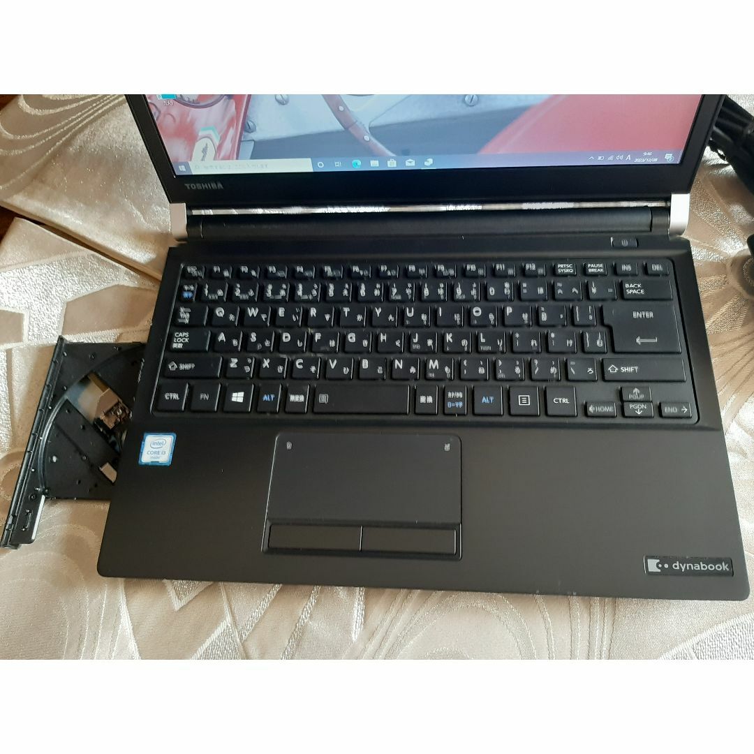 東芝(トウシバ)の東芝 R73/T i3 6100U 256G/SSD 8G ノートパソコン スマホ/家電/カメラのPC/タブレット(ノートPC)の商品写真