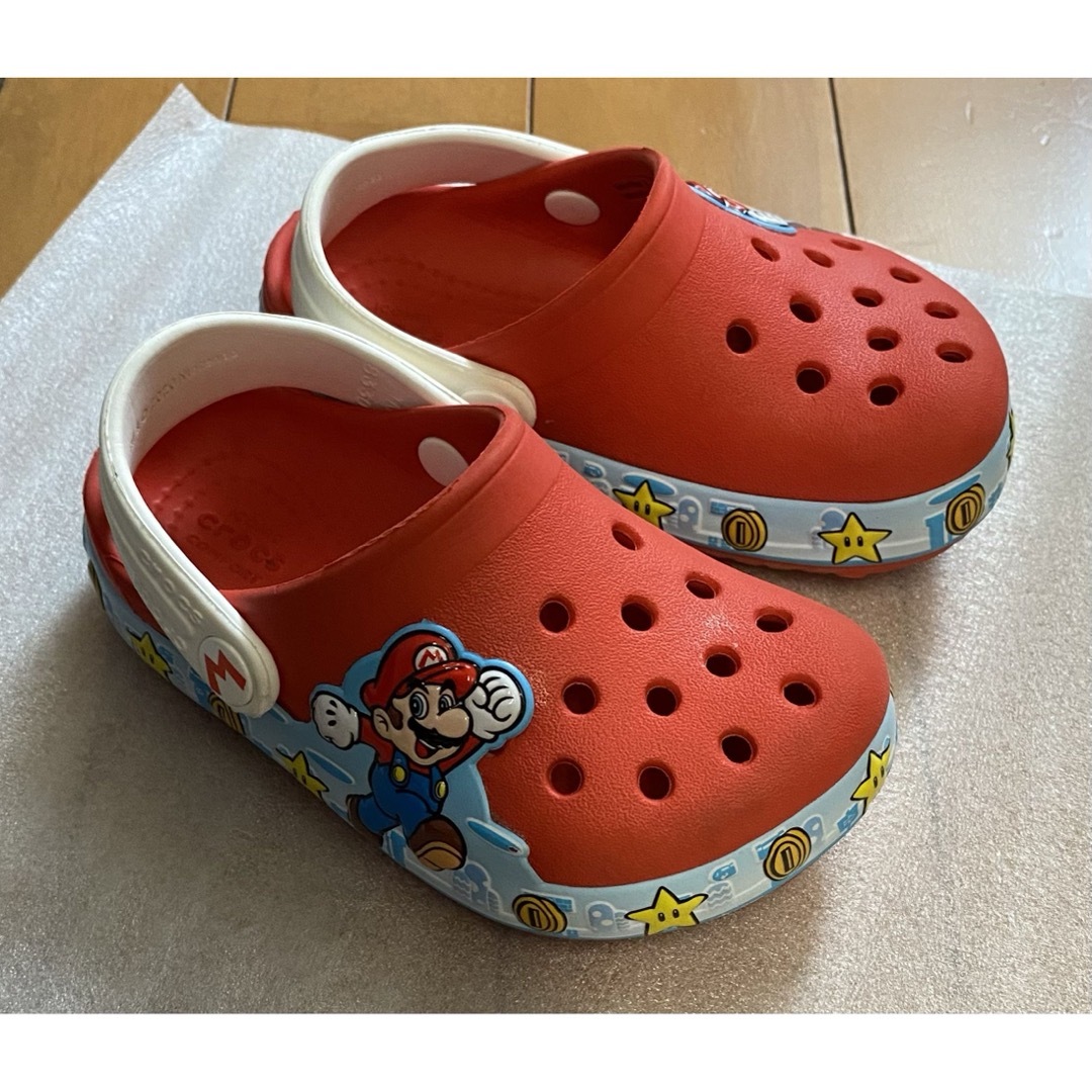 crocs(クロックス)のcrocs クロックス c6（14cm）マリオ キッズ/ベビー/マタニティのベビー靴/シューズ(~14cm)(サンダル)の商品写真