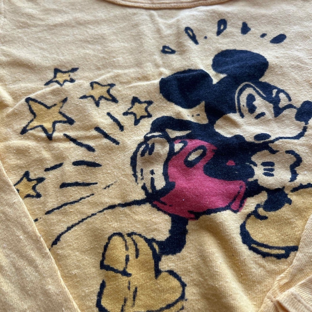 Disney(ディズニー)のディズニー　ミッキーのロングTシャツ　110センチ　イエロー キッズ/ベビー/マタニティのキッズ服女の子用(90cm~)(Tシャツ/カットソー)の商品写真