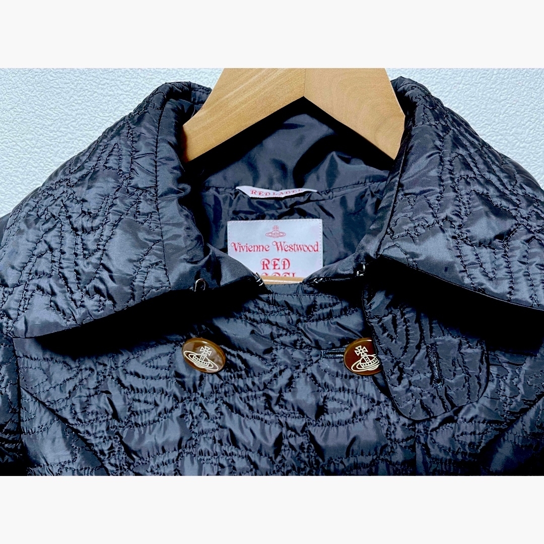 Vivienne Westwood(ヴィヴィアンウエストウッド)のヴィヴィアンウエストウッド　レッドレーベル　未使用近い　 レディースのジャケット/アウター(ダウンジャケット)の商品写真