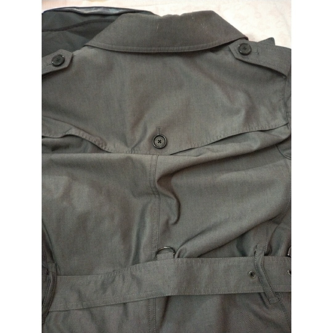 BURBERRY BLACK LABEL(バーバリーブラックレーベル)の美品　BURBERRYブラックレーベル　トレンチコート　L グレー メンズのジャケット/アウター(トレンチコート)の商品写真
