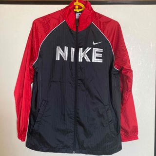 ナイキ(NIKE)のNIKE  ナイキ　ウィンドブレーカー　Lサイズ　　英字ロゴ(ウェア)