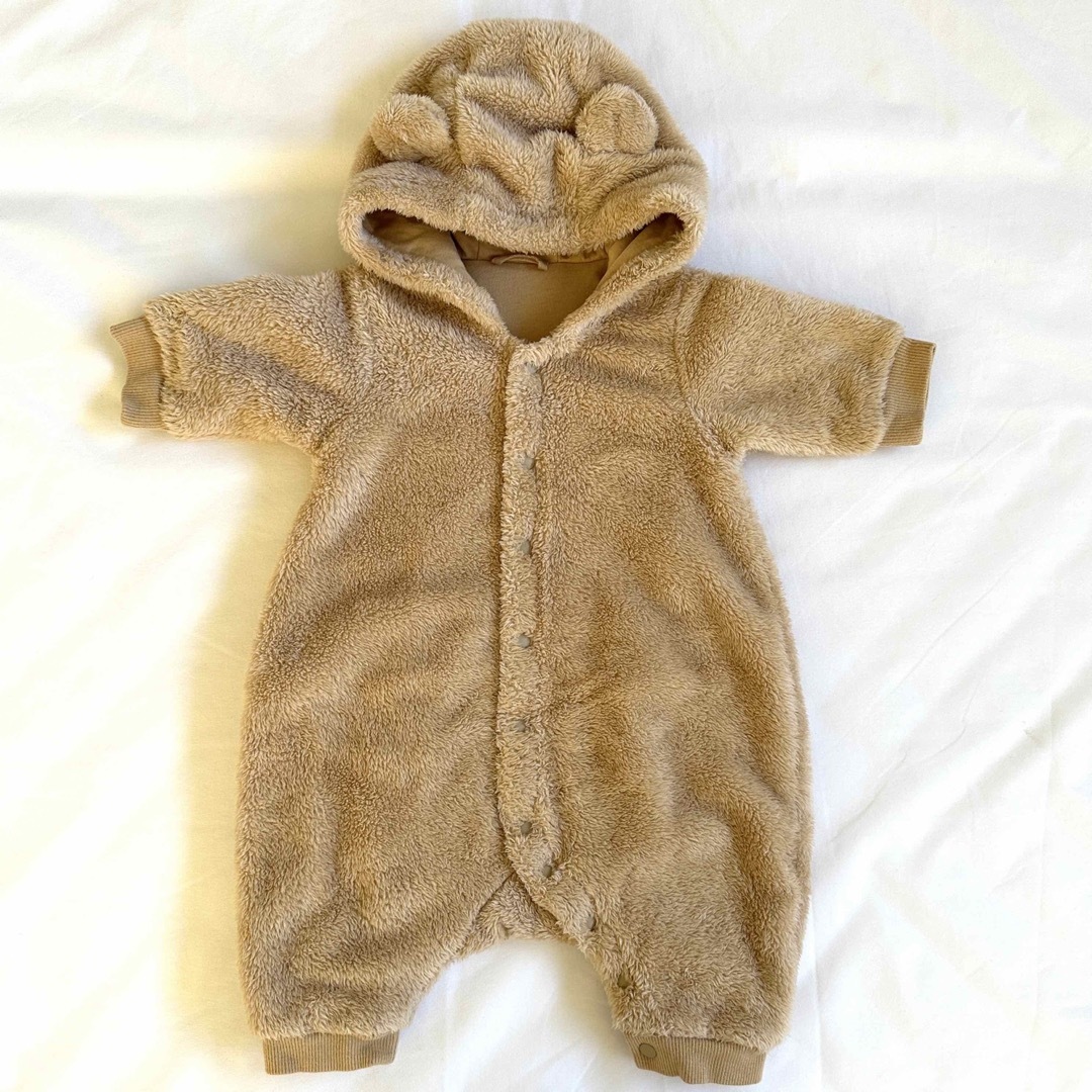 UNIQLO(ユニクロ)のユニクロ　ファーリーフリースオールインワンBEIGE サイズ:BABY60 キッズ/ベビー/マタニティのベビー服(~85cm)(ロンパース)の商品写真