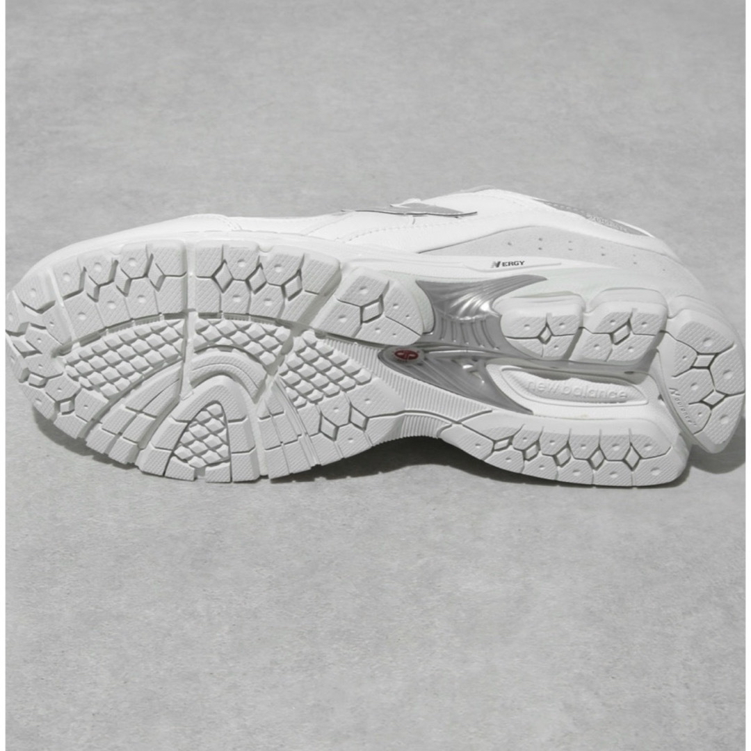 New Balance(ニューバランス)の【新品】ニューバランス　M2002RXM ゴアテックス　白　 28センチ メンズの靴/シューズ(スニーカー)の商品写真