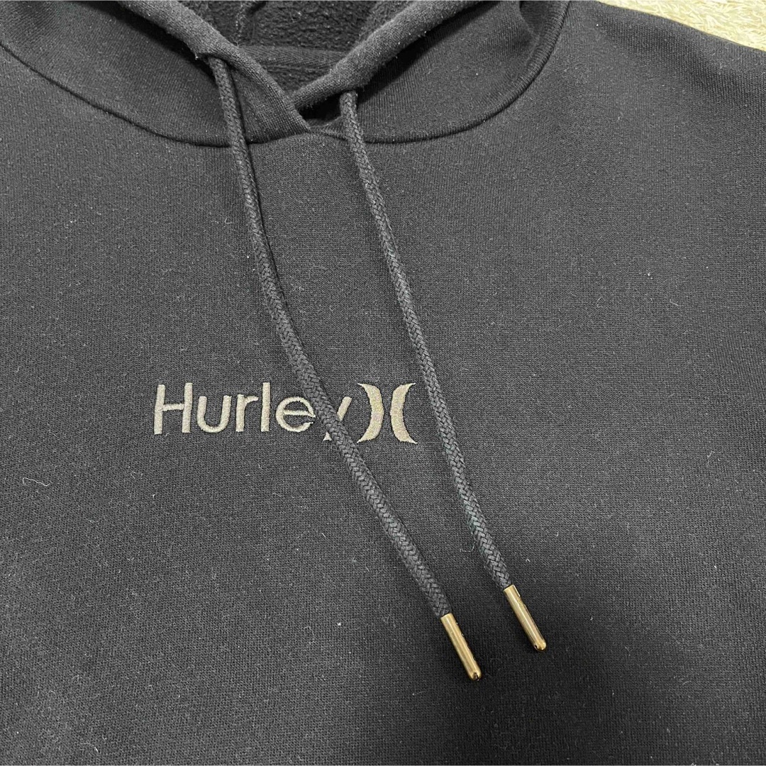 Hurley(ハーレー)のハーレー プルオーバーパーカー Mサイズ 刺繍ロゴ Hurley ブラック メンズのトップス(パーカー)の商品写真