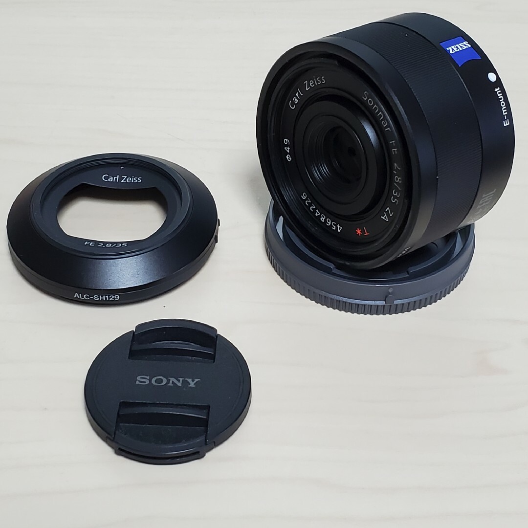 SONY(ソニー)のSONY Sonnar T＊ FE 35mm F2.8 ZA SEL35F28Z スマホ/家電/カメラのカメラ(レンズ(単焦点))の商品写真