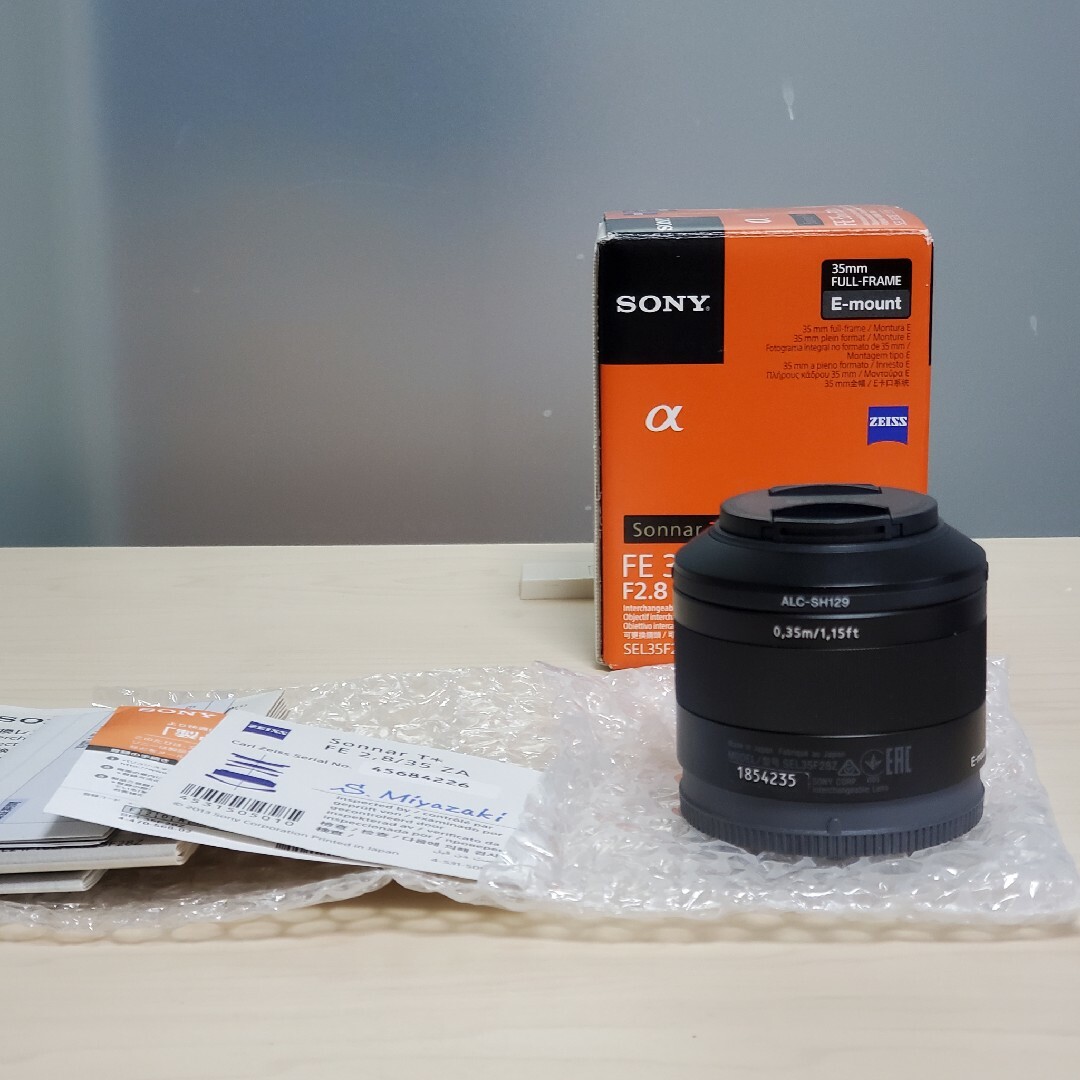 SONY(ソニー)のSONY Sonnar T＊ FE 35mm F2.8 ZA SEL35F28Z スマホ/家電/カメラのカメラ(レンズ(単焦点))の商品写真