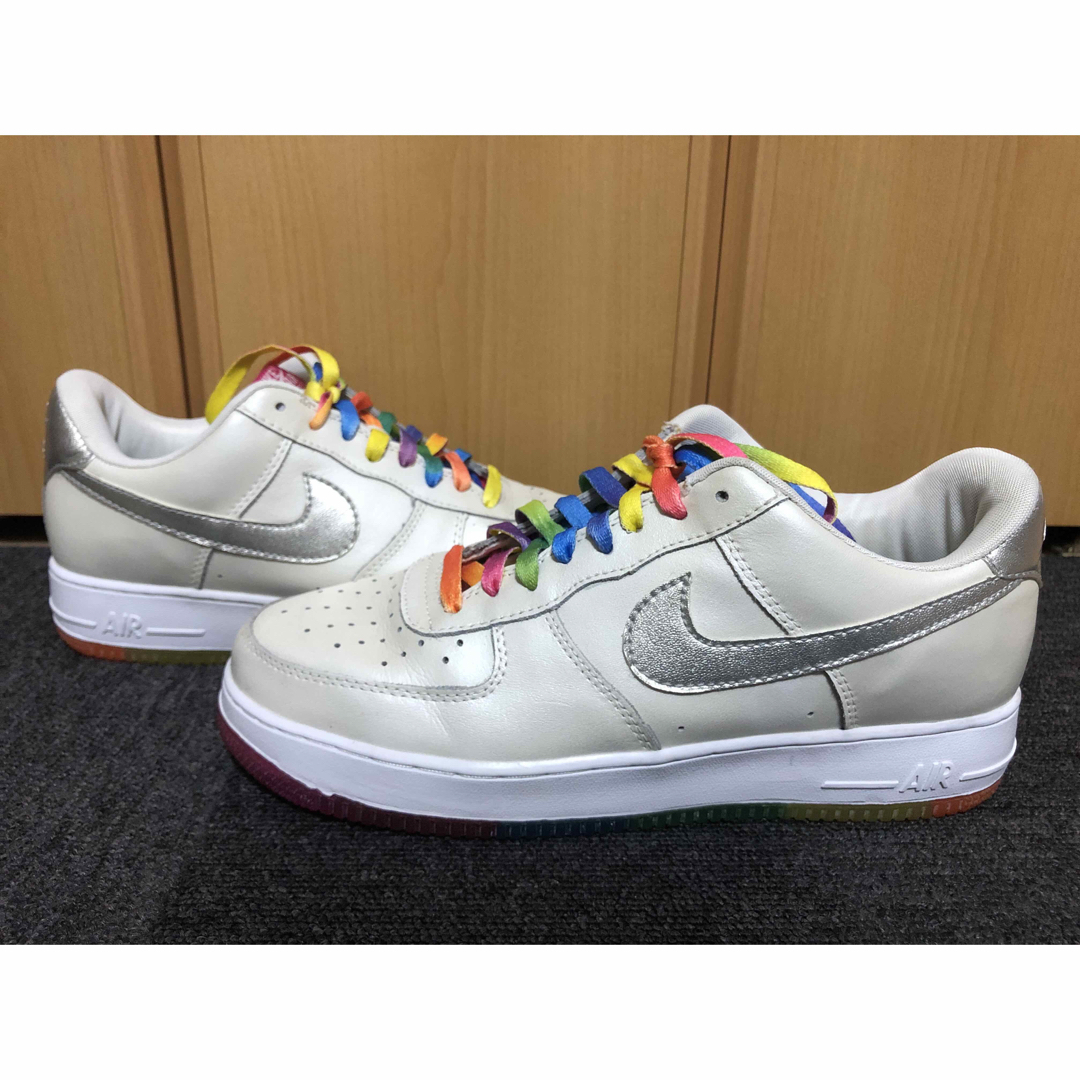 NIKE(ナイキ)のNIKE Air Force1 White Metallic  Rainbow メンズの靴/シューズ(スニーカー)の商品写真