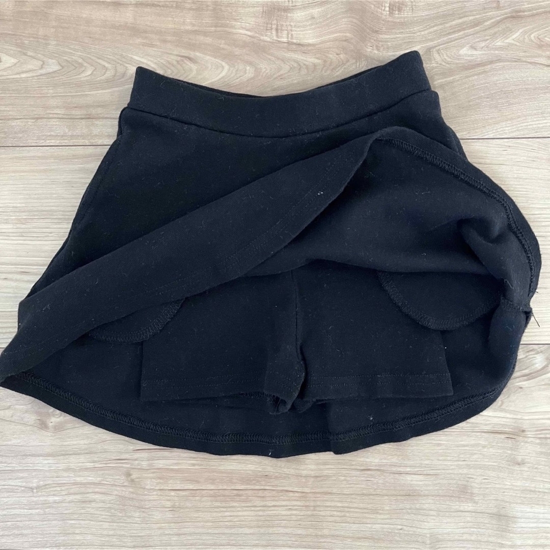 黒スカート キッズ/ベビー/マタニティのキッズ服女の子用(90cm~)(スカート)の商品写真