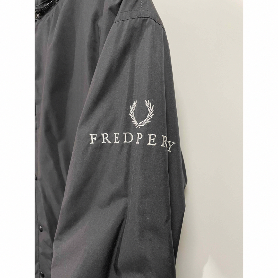 Fred Perry ベンチコートcolo