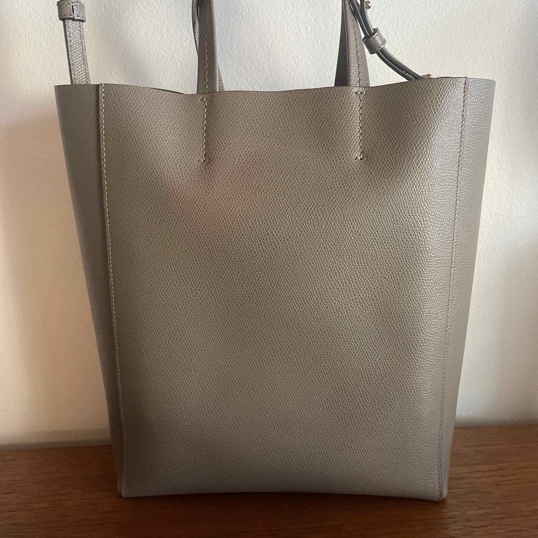 celine(セリーヌ)のセリーヌ スモールカバ トープ レディースのバッグ(トートバッグ)の商品写真