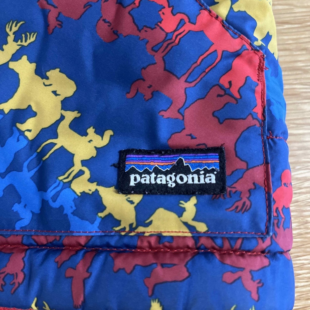 patagonia(パタゴニア)のpatagonia⭐︎リバーシブルコート キッズ/ベビー/マタニティのベビー服(~85cm)(ジャケット/コート)の商品写真