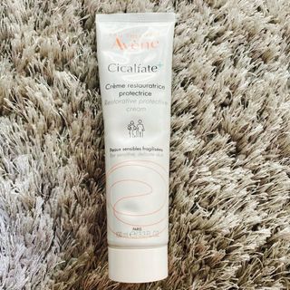 アベンヌ(Avene)のアベンヌ　シカルファットプラスリペアクリーム　100ml(ボディクリーム)