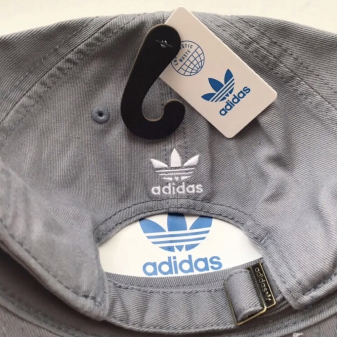 adidas(アディダス)のレア 新品 アディダス USA レディース キャップ  グレー レディースの帽子(キャップ)の商品写真