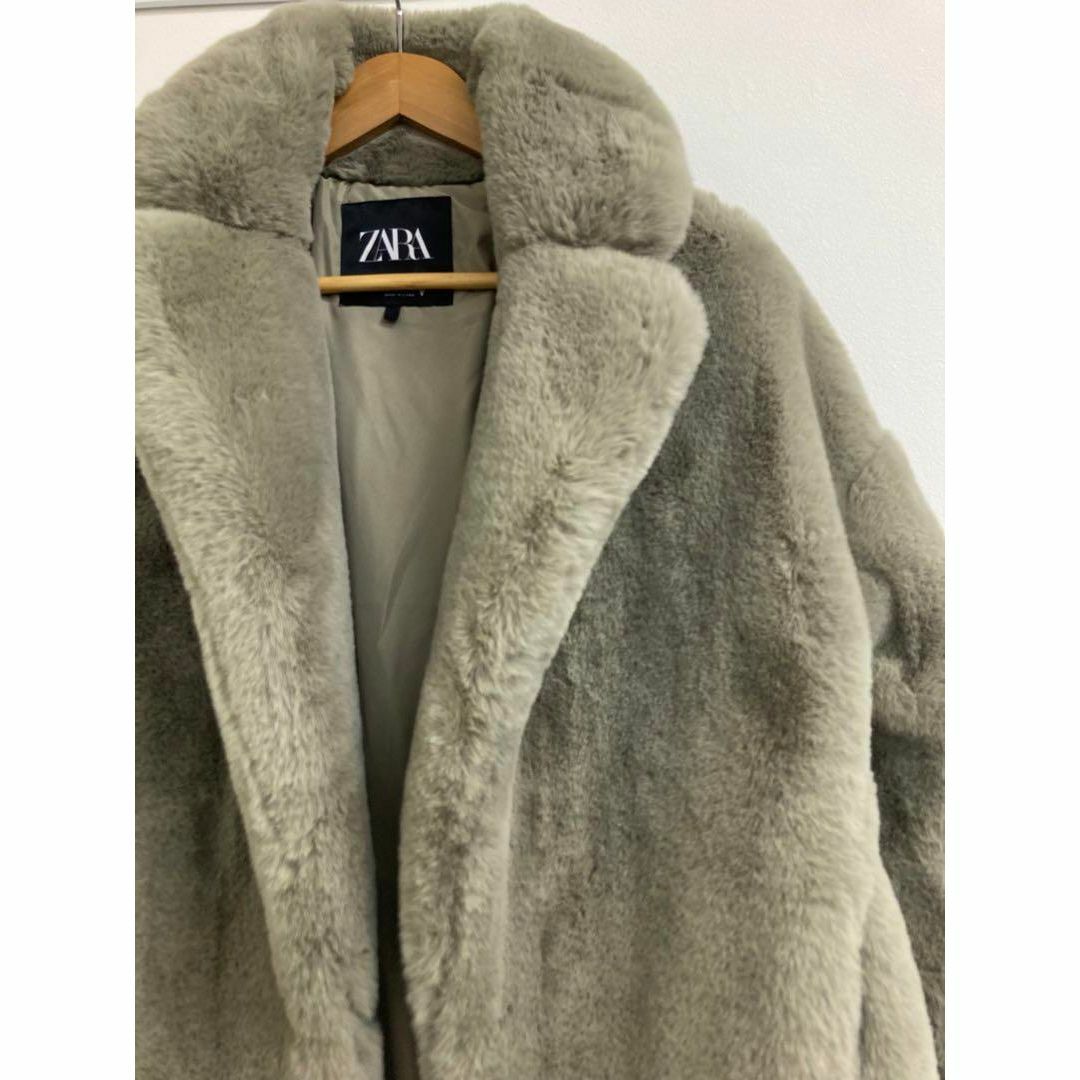 ZARA(ザラ)の未使用★ZARA フェイクファーコート 1201 レディースのジャケット/アウター(毛皮/ファーコート)の商品写真