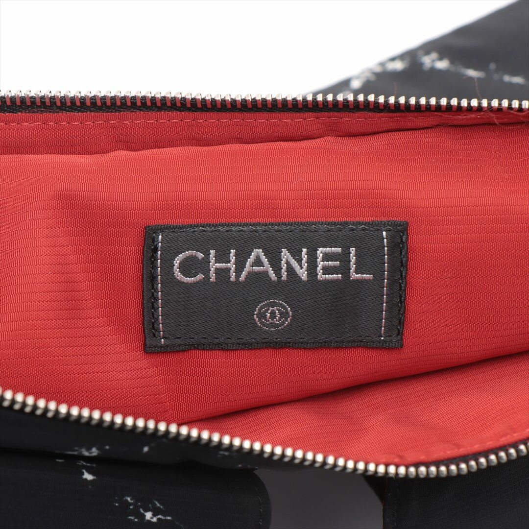CHANEL(シャネル)のシャネル  ナイロン  ブラック レディース ウエストバッグ レディースのバッグ(ボディバッグ/ウエストポーチ)の商品写真