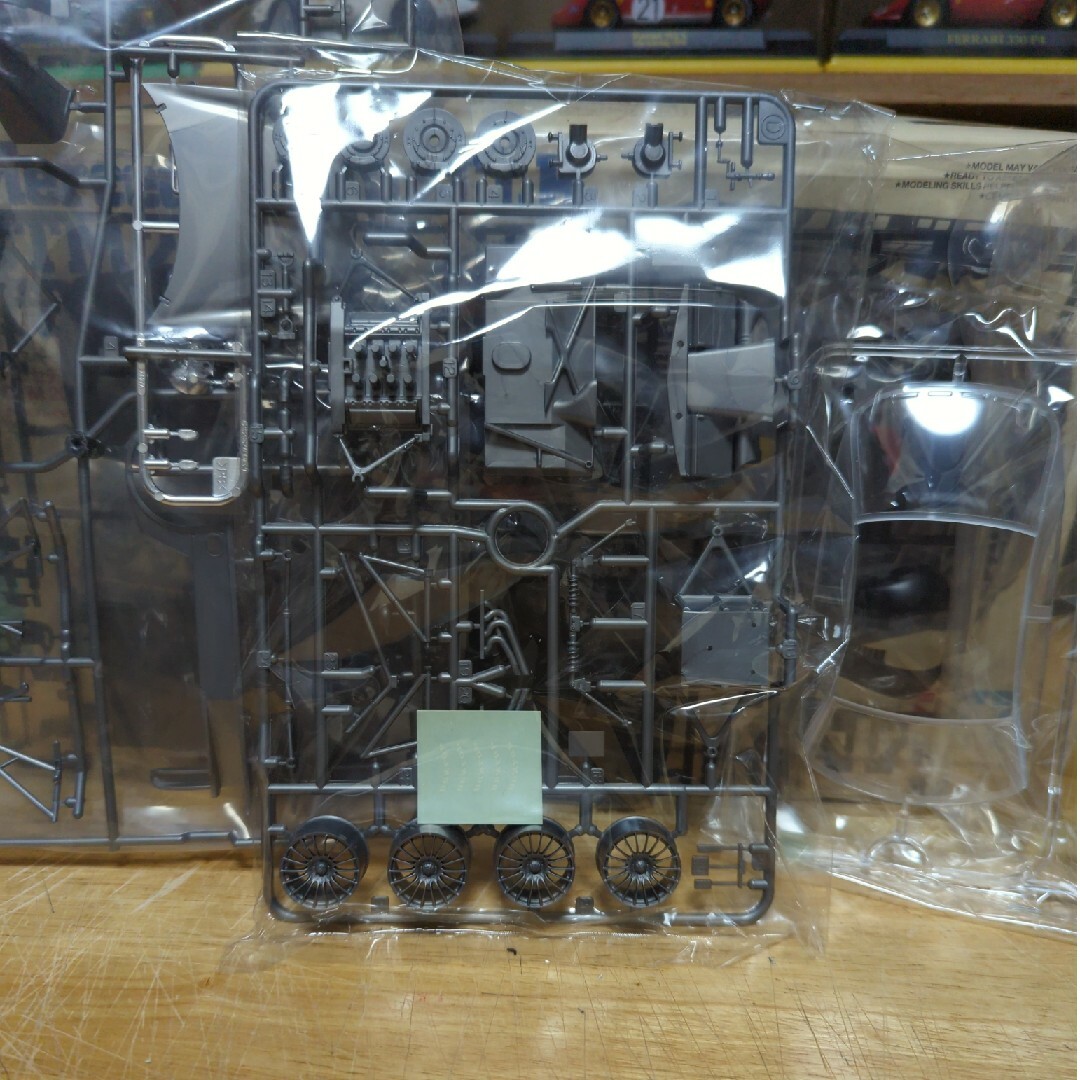 タミヤ1/24メルセデスCLK DTM2000TEAM D2 エンタメ/ホビーのおもちゃ/ぬいぐるみ(模型/プラモデル)の商品写真