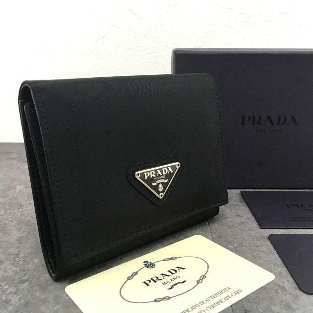 未使用品 PRADA コンパクトウォレット M176 286プラダのお財布特集
