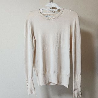 ザラ(ZARA)のZARA　ベーシックニットセーター　ゴールドボタン　クリーム　M(ニット/セーター)