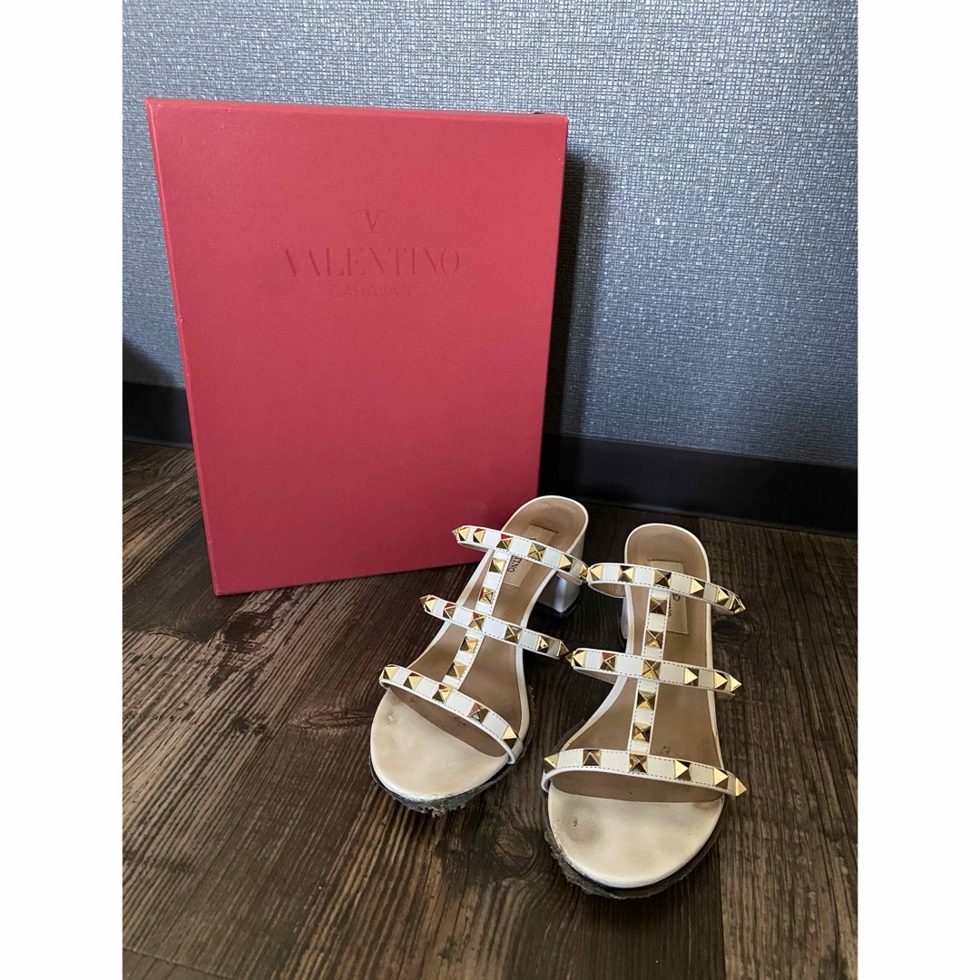 VALENTINO - valentino サンダルの通販 by Mon🌸's shop ...