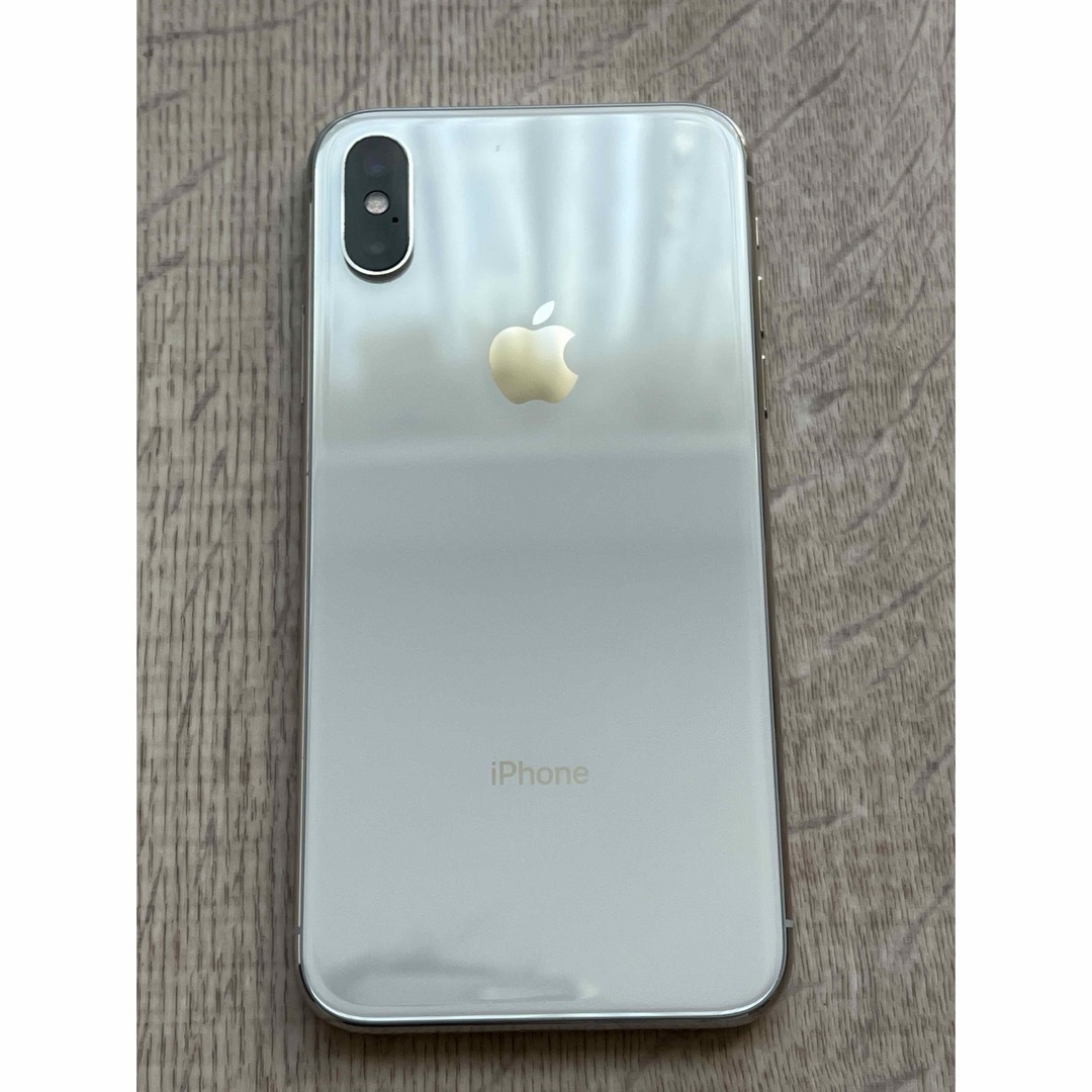 iPhone(アイフォーン)のiPhoneX 64GB ホワイト スマホ/家電/カメラのスマートフォン/携帯電話(スマートフォン本体)の商品写真