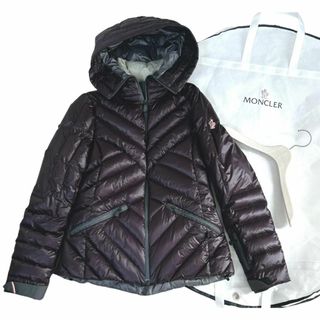 モンクレール(MONCLER)のMONCLER  ダウンジャケット MAKALU　ハンガー　ガーメントケース付き(ダウンジャケット)