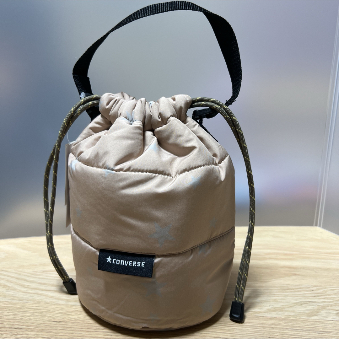 CONVERSE(コンバース)の新品！CONVERSE STAR PUFFER DRAWSTRING BAG L レディースのバッグ(ショルダーバッグ)の商品写真