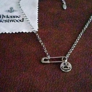 Vivienne Westwood - なヴィヴィアンウエストウッド Vivienne Westwood - なヴィヴィアンウエストウッド
