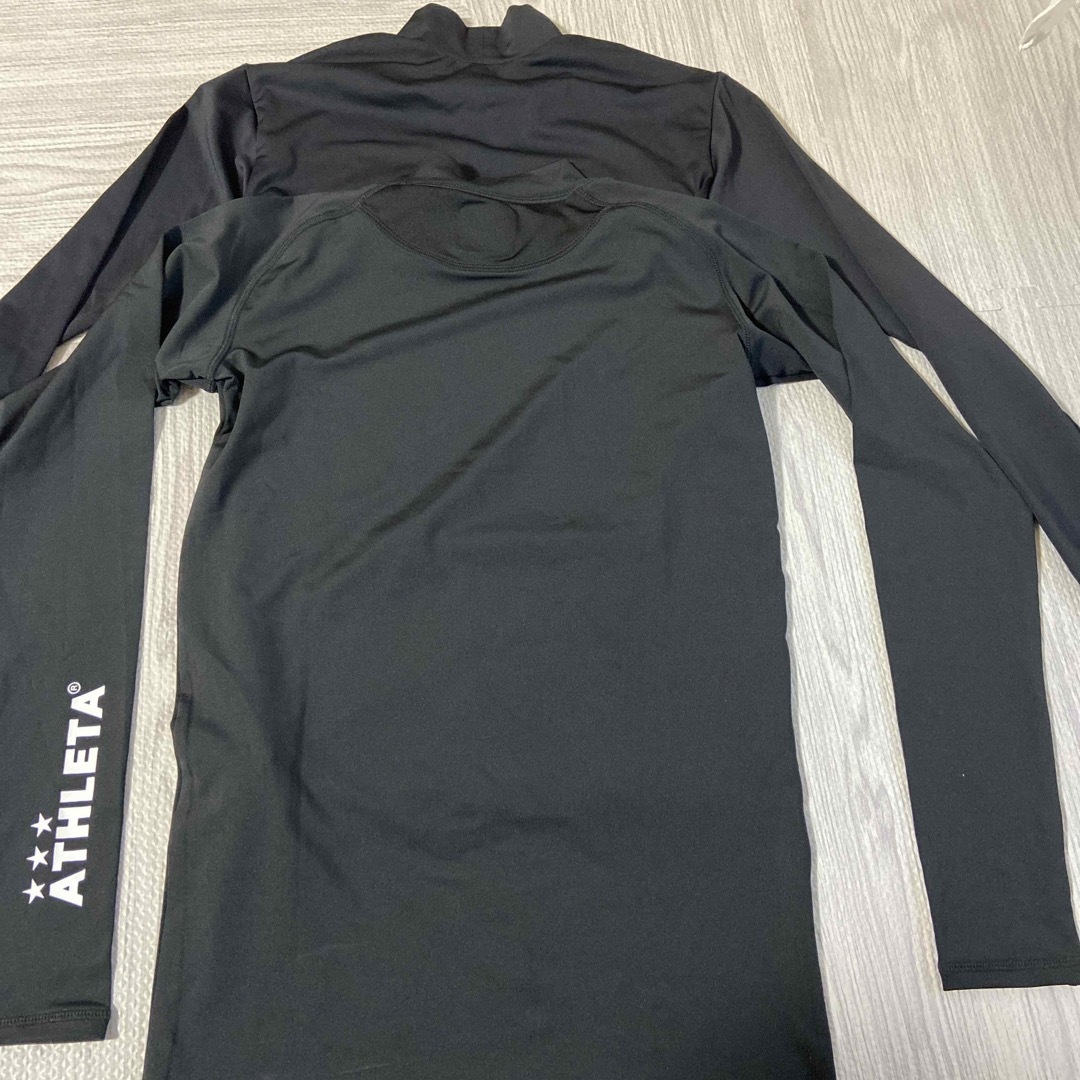 ATHLETA(アスレタ)の長袖インナー　2枚セット売り キッズ/ベビー/マタニティのキッズ服男の子用(90cm~)(Tシャツ/カットソー)の商品写真