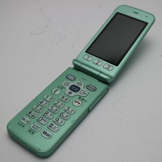 フジツウ(富士通)の超美品 F-02J らくらくホン ミントグリーン  M555(携帯電話本体)