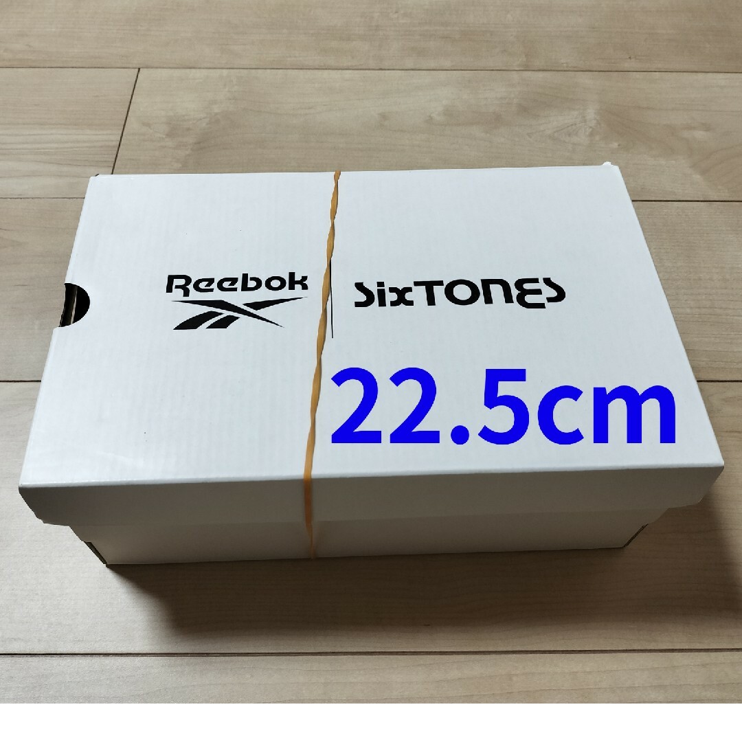 靴/シューズReebok SixTONESコラボスニーカー クリーム 22.5cm