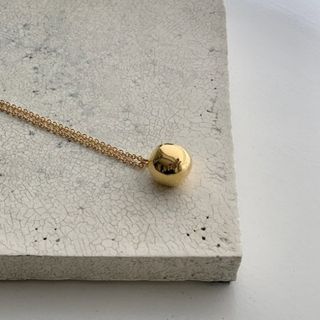 chieko＋　wonky ball necklace † gold(ネックレス)