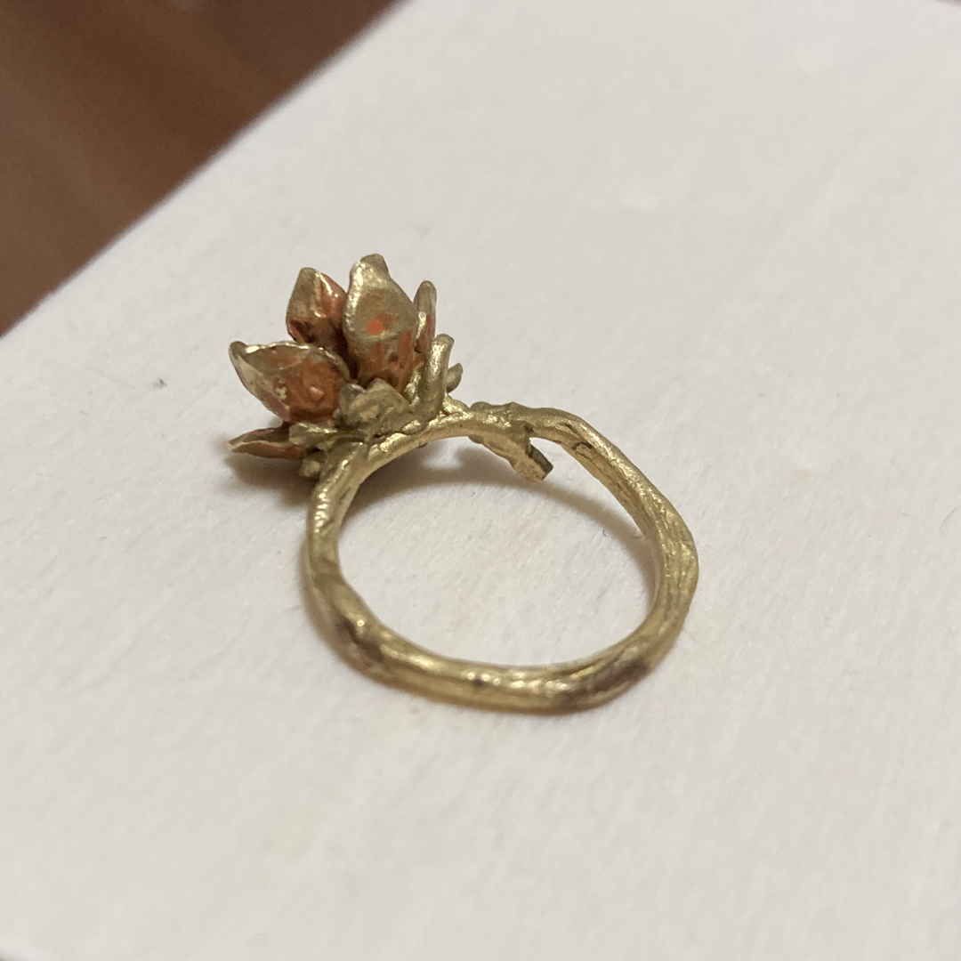 蓮の花の指輪　パルナートポック レディースのアクセサリー(リング(指輪))の商品写真