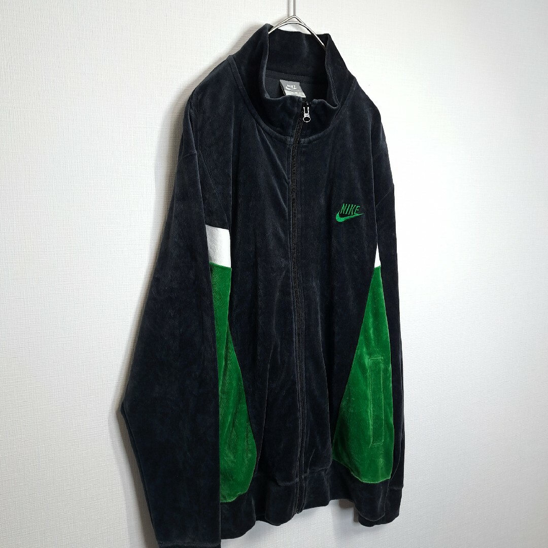 NIKE(ナイキ)の【美品】NIKE ベロア ジャージ ジップアップ 黒×緑×白 XL メンズのトップス(ジャージ)の商品写真