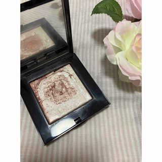 ボビイブラウン(BOBBI BROWN)のボビィブラウン　ハイライティングパウダー　01ピンクグロウ(フェイスパウダー)