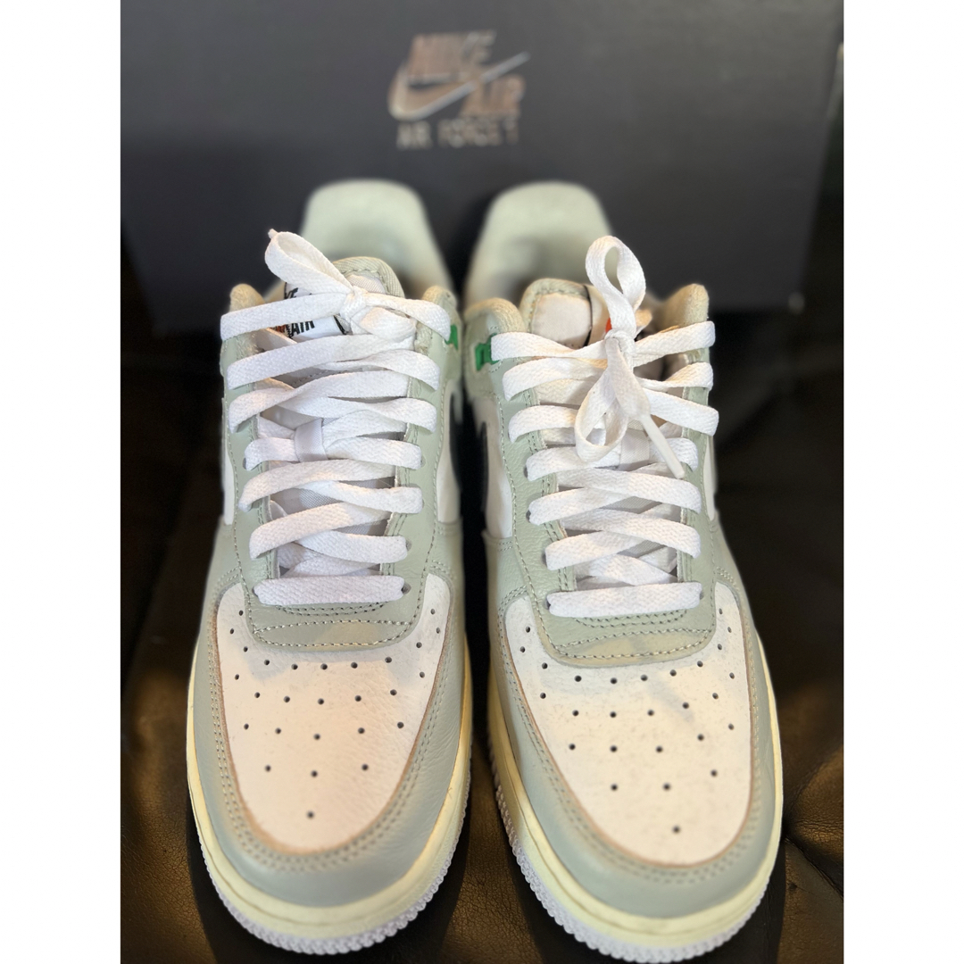 NIKE(ナイキ)のRoMRoM様専用！AIR FORCE 1  美品1度のみ着用　25㎝ メンズの靴/シューズ(スニーカー)の商品写真