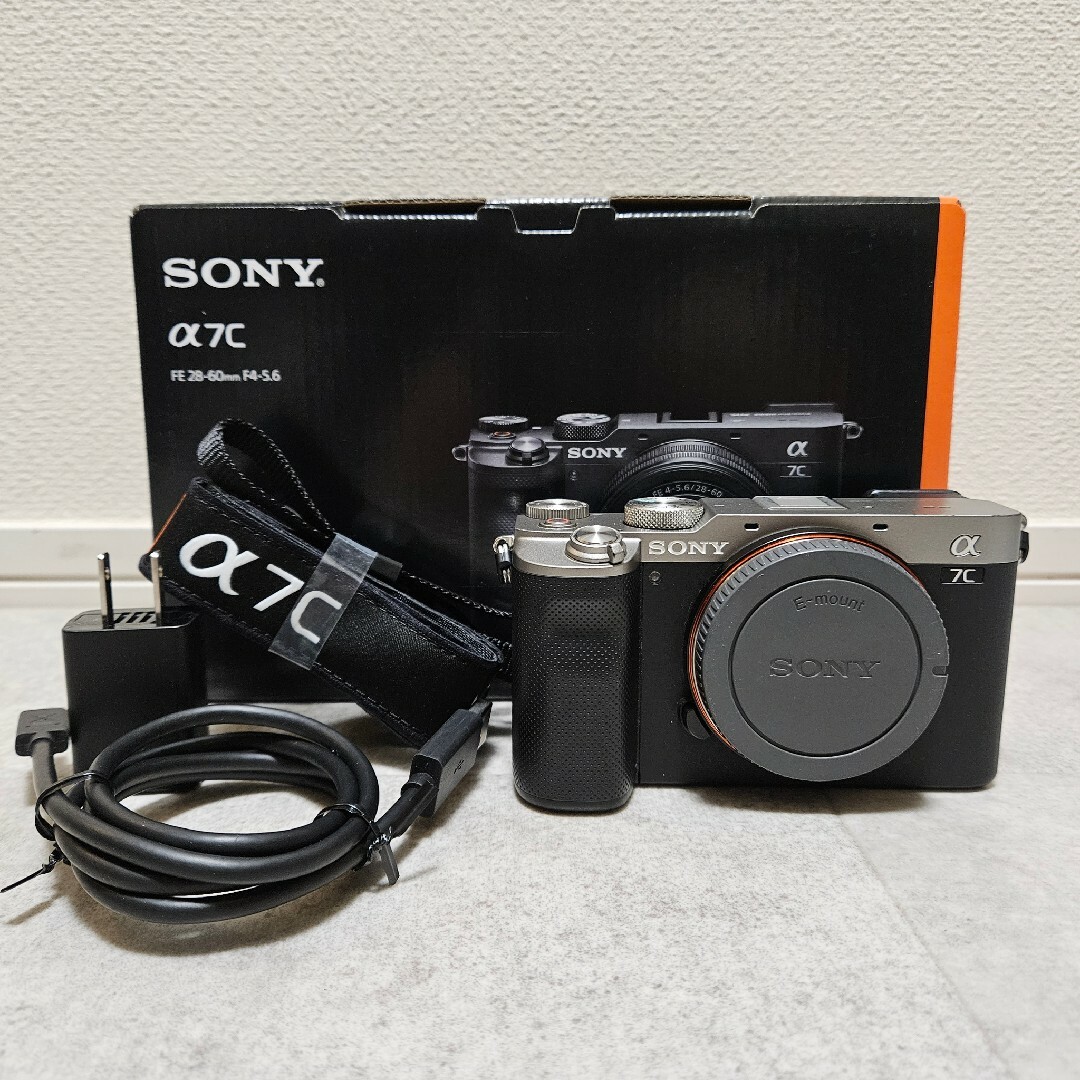 SONY(ソニー)のα7C ボディ ILCE-7C（S）シルバー スマホ/家電/カメラのカメラ(ミラーレス一眼)の商品写真