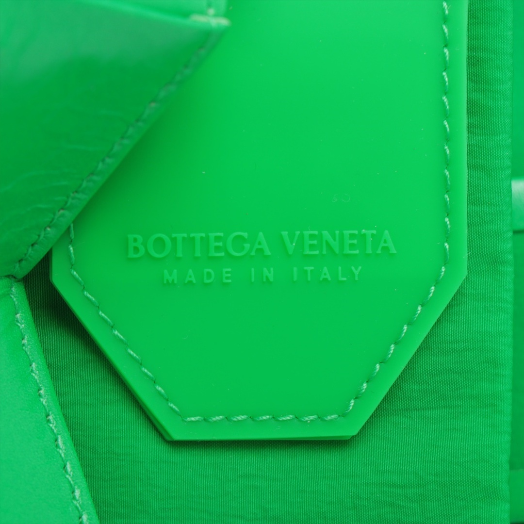 Bottega Veneta(ボッテガヴェネタ)のボッテガヴェネタ キャンディ カセット レザー  グリーン レディース シ レディースのバッグ(ショルダーバッグ)の商品写真