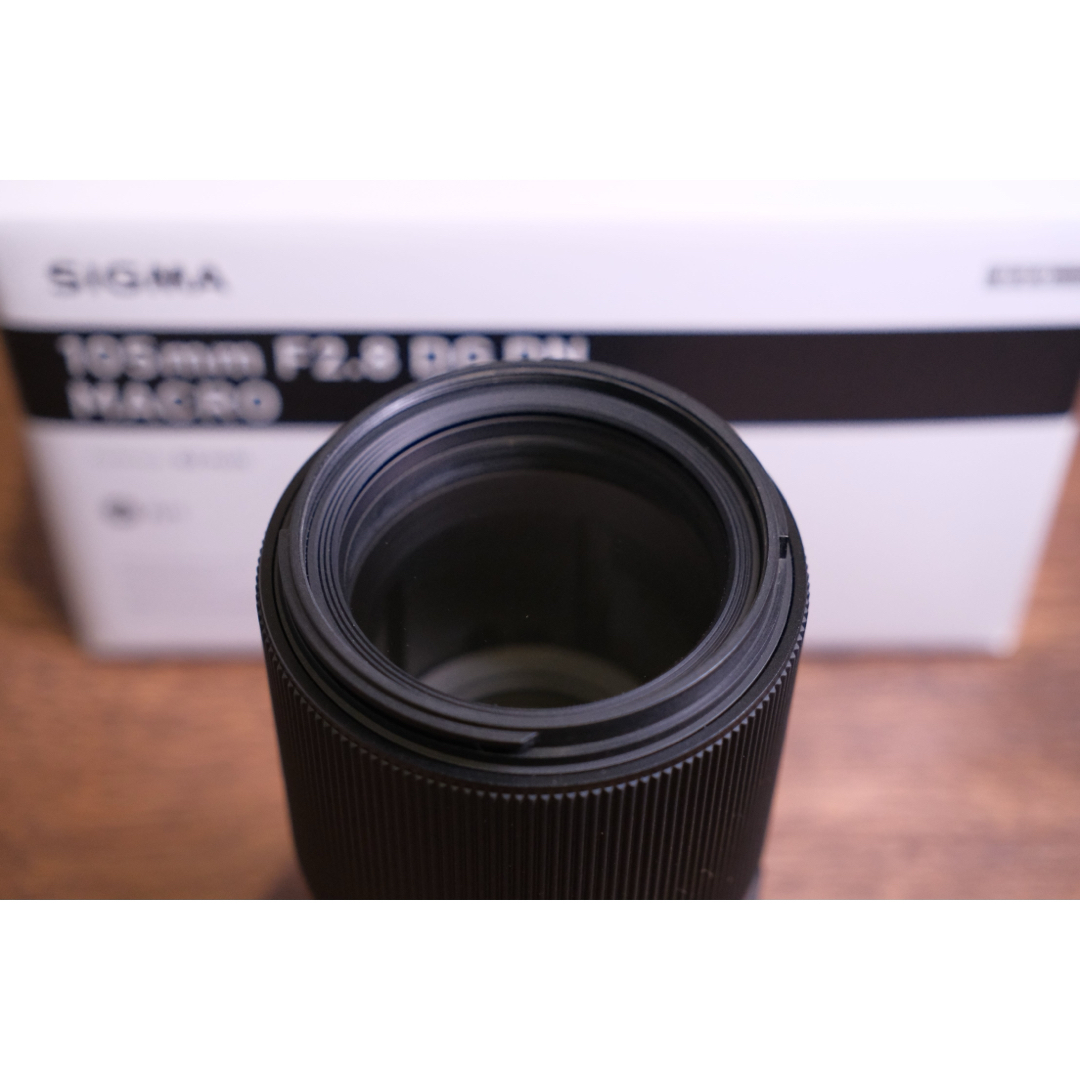 SIGMA(シグマ)のSIGMA 105mm F2.8 DG DN Macro Eマウント  スマホ/家電/カメラのカメラ(レンズ(単焦点))の商品写真
