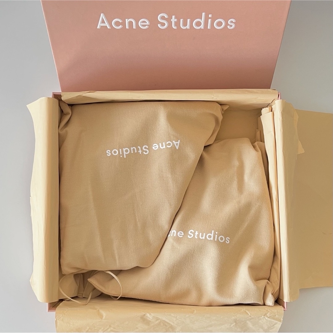 Acne Studios(アクネストゥディオズ)の美品　acne studious Althea レザーブーツ　ブラック　38 レディースの靴/シューズ(ブーツ)の商品写真