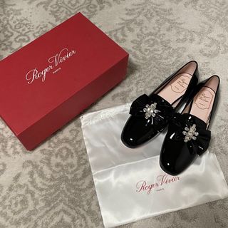 ロジェヴィヴィエ(ROGER VIVIER)のロジェヴィヴィエ　ビジュー  ローファー(ローファー/革靴)