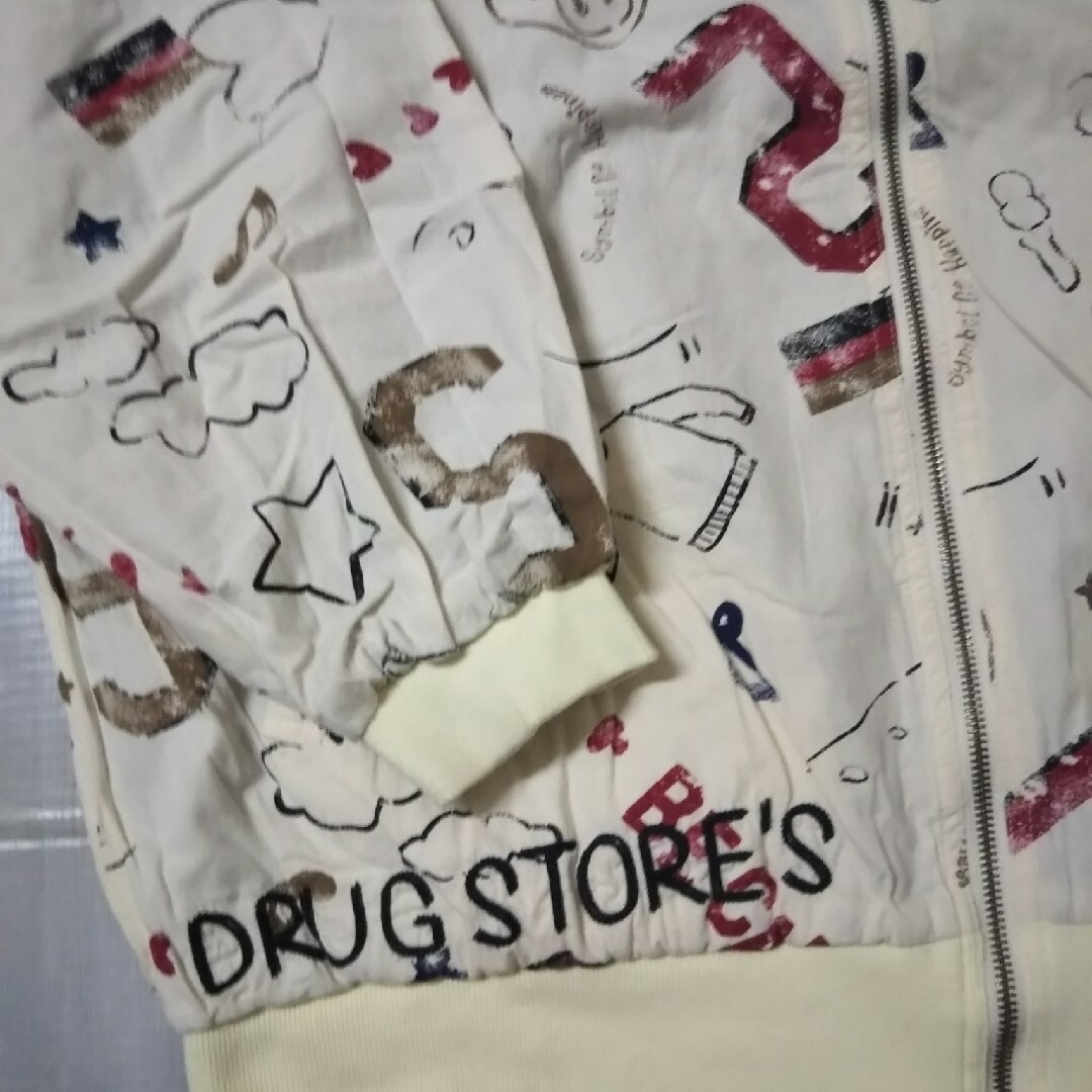 drug store's(ドラッグストアーズ)のdrug store's ３にしては大きめ リバーシブルジャンパー   白系 レディースのジャケット/アウター(ブルゾン)の商品写真